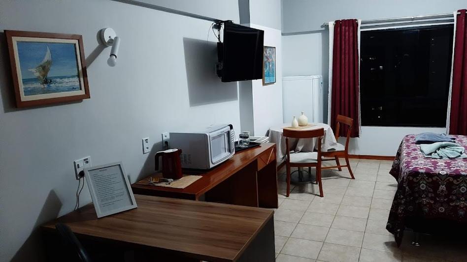 Flat A 2 Quadras Da Av Beira Mar, Um Dos Principais Pontos Turisticos De Fortaleza. Ngoại thất bức ảnh